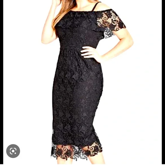 bell sleeve lace maxi dress Luxury Long-Sleeve Off-Shoulder Lace Wedding Dress with Cascading Train Plus Size Size 8